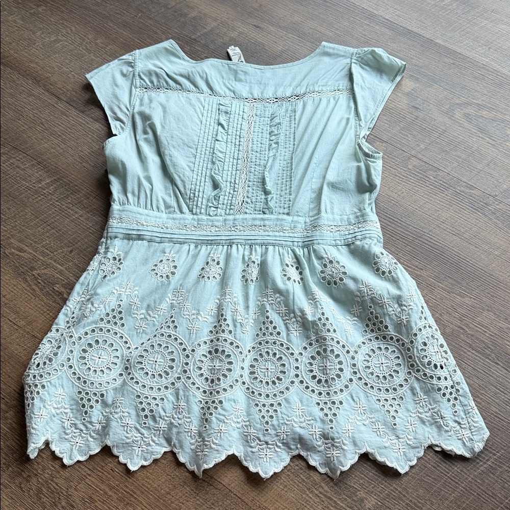 Floreat Sky Blue Top - Picture 2 of 13
